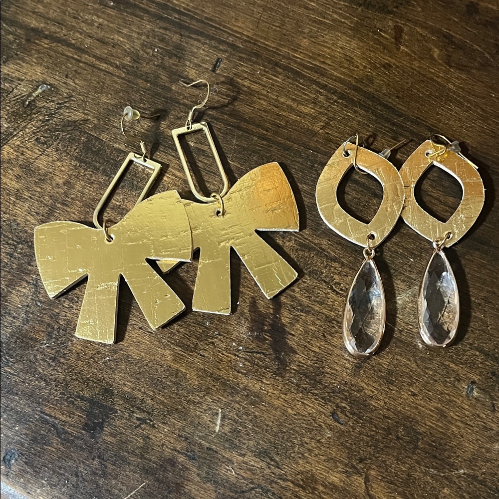 Chic Gold Statement Earrings Set